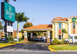 Quality Inn Airport - Cruise Port