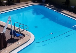 Quality Inn Airport - Cruise Port