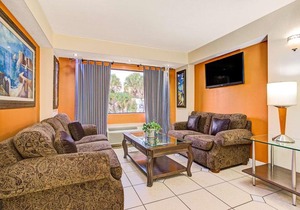 Days Inn & Suites by Wyndham Tampa near Ybor City
