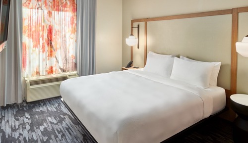 Room, 1 King Bed, Accessible Bathtub
