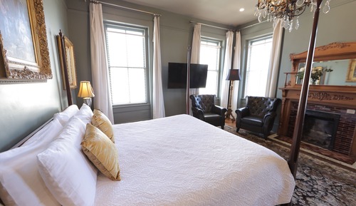 Deluxe Room, 1 King Bed, Non Smoking (403 Bredby)