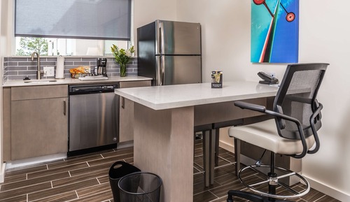 Suite, 1 Bedroom (Specialty Larger Suite)