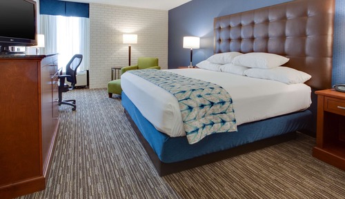 Room, 1 King Bed (Upper Floor)