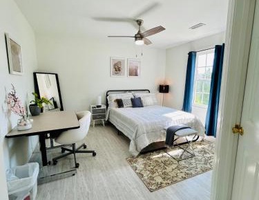 Queen Room with Shared Bathroom