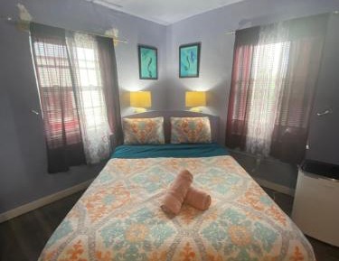 Standard Queen Room