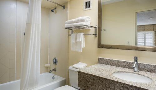 Queen Room with Two Queen Beds - Accessible/Non-Smoking