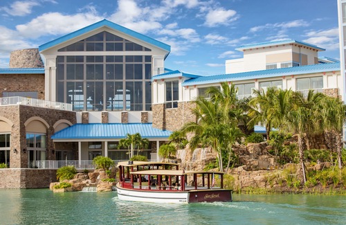 Florida Center Hotel | Universal's Loews Sapphire Falls Resort