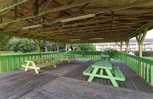 Crystal River Hotel | Days Inn by Wyndham Crystal River