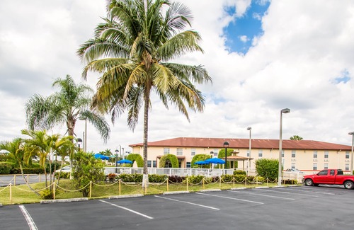 Florida City Hotel | Baymont by Wyndham Florida City