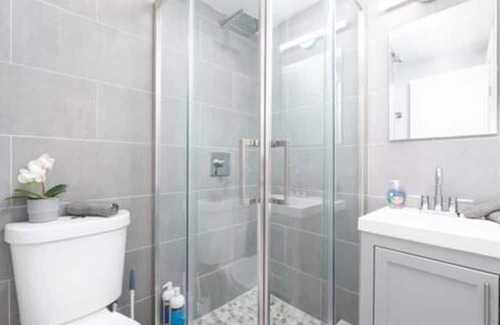 Lake Ridge Apartment | Stylish Wilton Manors Studio | Prime Location