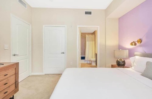 South Miami Apartment | Two Bedroom Apartment Near Five Guys MIA