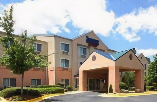 Suwanee Hotel | Fairfield Inn and Suites by Marriott Atlanta Suwanee