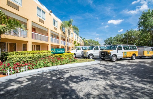 Doral Hotel | QUALITY INN MIAMI AIRPORT - DORAL