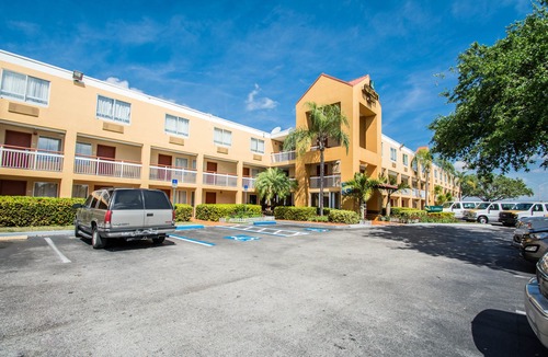 Doral Hotel | QUALITY INN MIAMI AIRPORT - DORAL