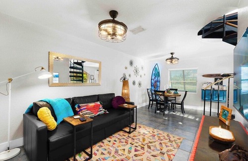 Crescent Beach Villa | Private River View Balcony- King Bed-Near Beach