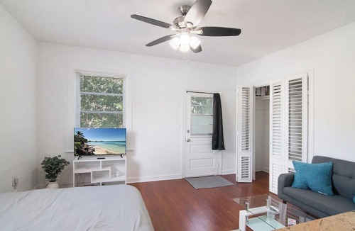Southside Condo | Walton Place 3