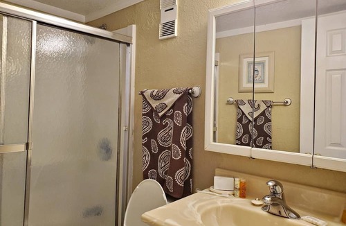Lenox Park Condo | Your Slice of Paradise! Spectacular Views of Ocean, Beach, City on 8th Floor-Smart TV-DVD-FREE WIFI!