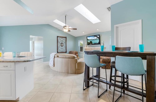 Pebble Beach House | Golf, Freshwater Pond, Pool & Huttub - The Happy Bunker- Roelens Vacations