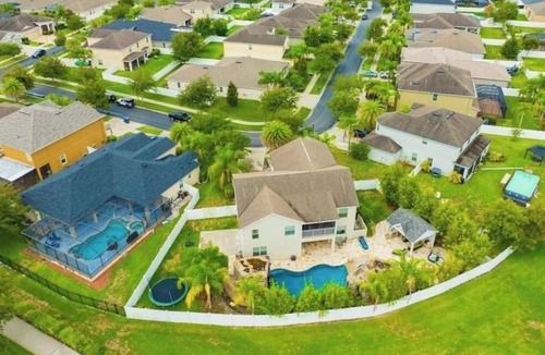Live Oak Preserve House | Spacious 6 bedroom house with pool and grotto, movie theater room, AC and Wifi.