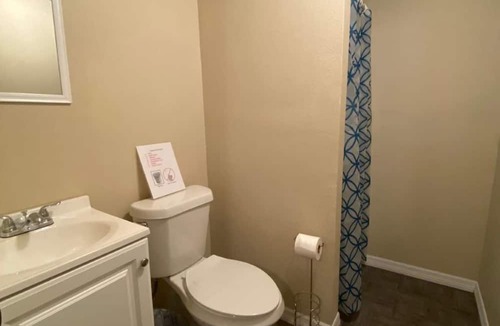 Jacksonville Cabin | Cozy cabin in enchanting Jacksonville with WiFi, AC