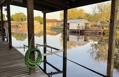 Fedhaven House | Duplex on Lake Hatchineha with Boat Lift