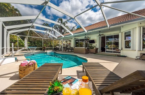 Greenview Shores House | Wellington Polo Retreat | Family Poolside Bliss!