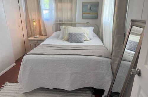 Fort Pierce Apartment | 2 Bedroom 740406 by Houzlet
