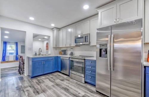 United Central Apartment | 4 Bedroom 797089 by Houzlet