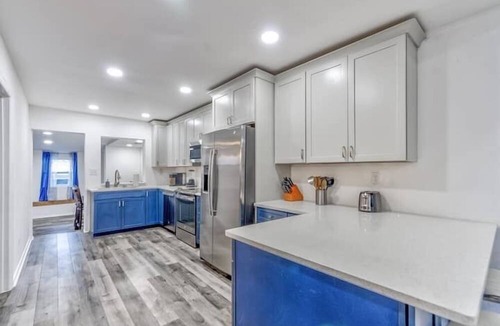 United Central Apartment | 4 Bedroom 797089 by Houzlet