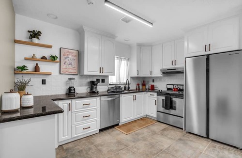 Coral Terrace House | Spacious 5BR 2BA in Miami!