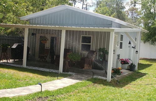 Brooksville House | Charming 1-bedroom building in Brooksville with WiFi, AC. Peaceful.
