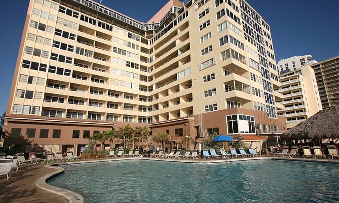 Galt Mile Hotel | Ocean Manor Beach Resort