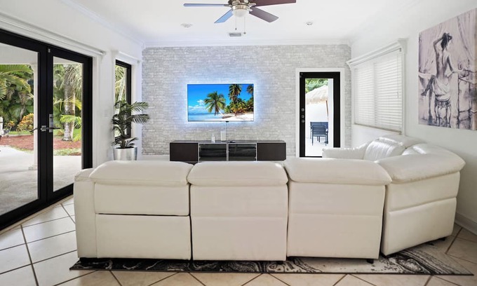 Ludlam House | 5BR Villa in South Miami w/ Pool, Bball Court + More